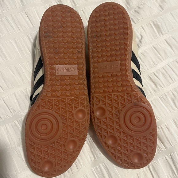 Women’s Adidas Originals Samba OG - Picture 3 of 7